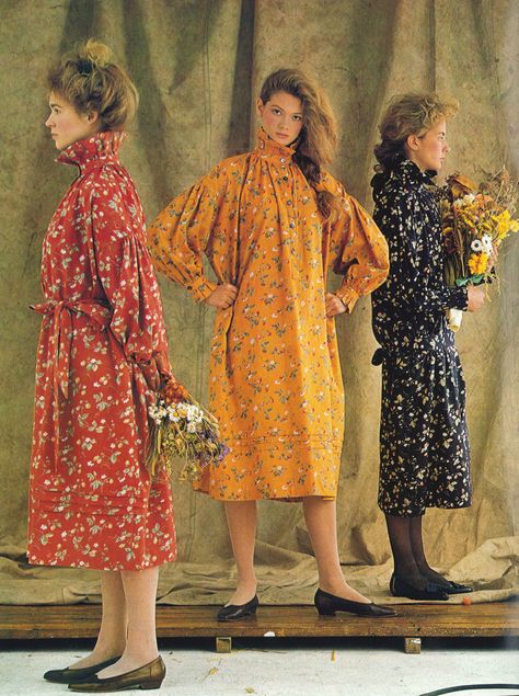 Take 1, take 2, take 3! Vintage 80s Laura Ashley Frocks #lauraashley60 Laura Ashley 1980s, Laura Ashley 80s, Laura Ashley Vintage Dress, Laura Ashley Fashion, Vintage Fashion 80s, 80s Look, Laura Ashley Dress, Diana Fashion, 1980s Fashion