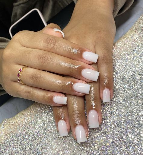 Snow Bunny White Nails, Short White Nail Designs Simple, Snow Bunny Nails, Milk White Nails Short, Pretty Nails White, White Bunny Nails, Nails Court, Soft White Nails, Off White Nails