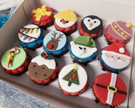 Christmas Cupcakes Decoration Kids, Christmas Cupcakes With Fondant, Christmas Cupcake Fondant, Christmas Cupcakes Decoration Fondant, Christmas Fondant Cupcake Toppers, Christmas Fondant Decorations, Christmas Cookies With Fondant, Cupcakes With Fondant Toppers, Fondant Christmas Decorations