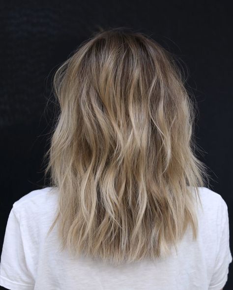 soft.UNDERCUT - Anh Co Tran Beach Blonde Hair Color, Soft Undercut, Pale Blonde Hair, Copper Blonde Hair Color, Beach Blonde Hair, Shifting Script, Medium Length Haircuts, Buttery Blonde, Haircuts For Thick Hair