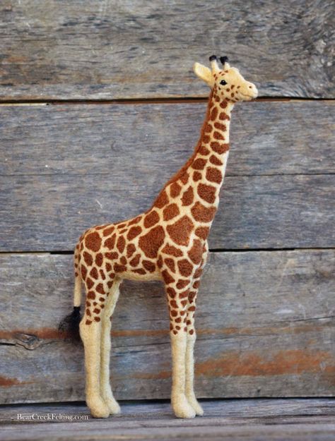 Needle Felted Giraffe by Teresa Perleberg Felted Giraffe, Craft Pictures, Yarn Art Projects, Felt Giraffe, Wire Armature, Wool Felting, Needle Felting Tutorials, Bear Creek, Needle Felting Kits