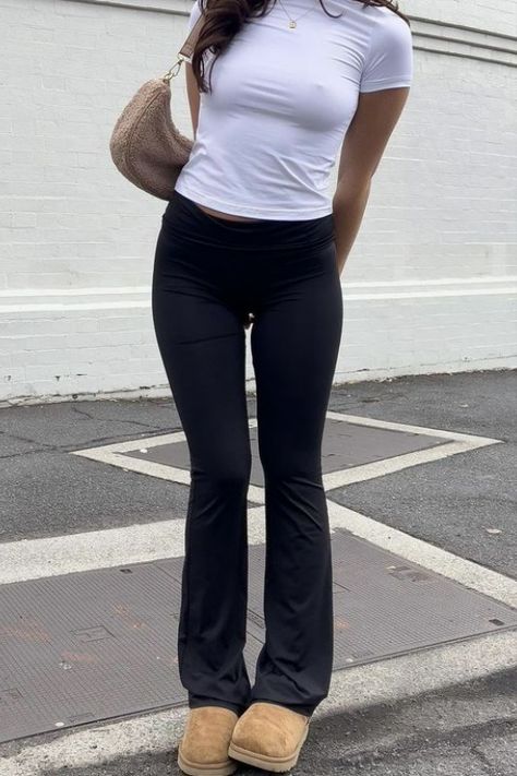 Flare leggings outfit, yoga pants outfit, casual outfit ideas, casual outfit inspo, everyday basics, Hailey Bieber style inspo, Hailey Bieber casual outfits, everyday outfit inspo, everyday outfit ideas Fall fashion trends, Cozy fall outfits, Flare yoga pants, Uggs boots style, Autumn outfit inspiration, Cute fall, Casual fall fashion, Women’s fall clothing, Comfy fall look, Flared leggings, black flared leggings, lululemon leggings, Lululemon, fits 2023 ,university outfits, class outfits Grey Bootcut Leggings Outfit, Black Yoga Pants Outfit Y2k, Dark Grey Flared Leggings Outfit, Flare Leggings Aesthetic, Leggings Flare Outfit, Hailey Bieber Casual Outfits, Flare Leggings Fit, Flare Leggings Outfit Summer, Flared Legging Outfit