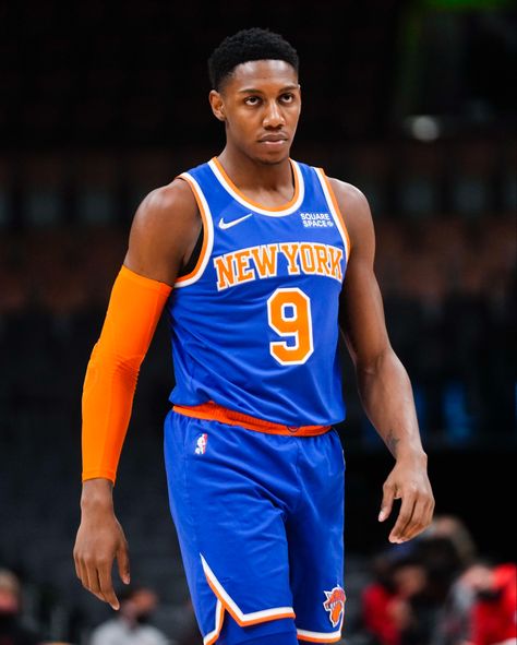 RJ Barrett, New York Knicks Apricot Crush, Rj Barrett, Small Forward, Sports Pics, Sports Pictures, Wnba, New York Knicks, College Basketball, Nba Players