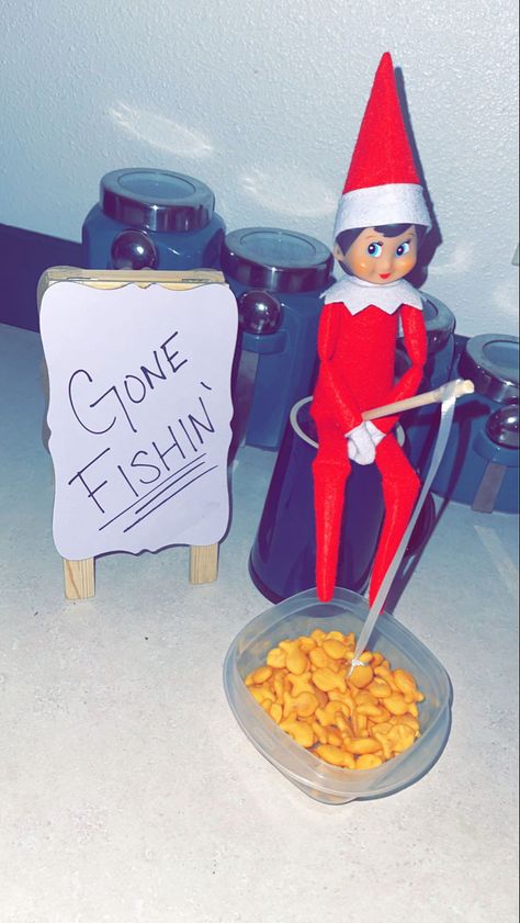 Elf On The Self Return Ideas Easy, Simple Cute Elf On The Shelf Ideas, Easy Last Minute Elf On Shelf Ideas, Elfs Ideas For Kids, Elf On The Shelf I Like Big Buns, Elf On The Shelf Ideas Beginning, Elf On The Shelf Popcorn Movie Night, Rotten Elf On The Shelf, Elf Of The Shelf First Arrival