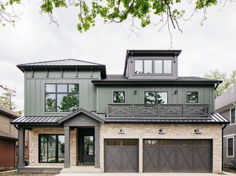 Chic Modern Farmhouse, House Development, Elizabeth Scott, Dark Trim, Hardie Siding, Home Bunch, Green Houses, Modern Farmhouse Exterior, Farmhouse House