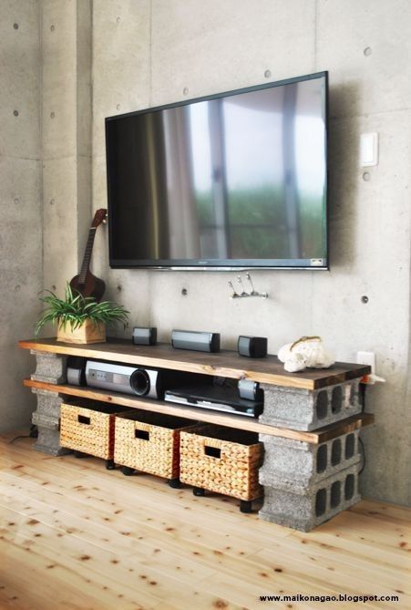 Cinder Block Furniture, Minimalist Tables, Cinder Block, Tv Furniture, Design Hotel, Minimalist Living, Diy Shelves, Diy Patio Furniture, House And Home Magazine