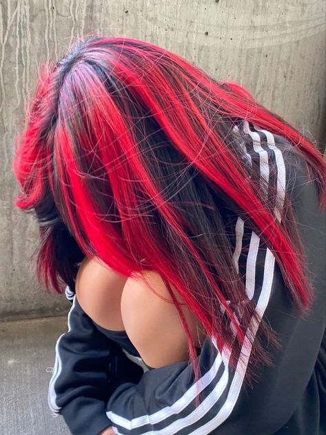 Hair Color Ideas Tiktok, Y2k Hair Color Ideas, Red On Top Black On Bottom Hair, Grunge Hair Dye Ideas, Red Hair Dye Ideas, Hair Dye Red, Peekaboo Hair Colors, Hair Color Underneath, Red Hair Inspo