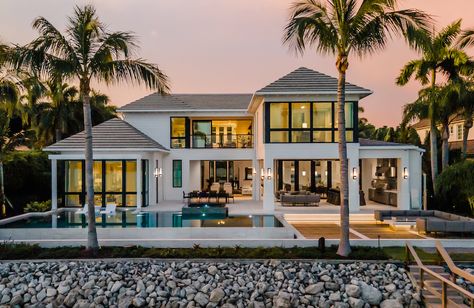 Villa Concept, Coastal Home Exterior, Modern Beach Home, Beach Home Interiors, Martis Camp, Home Design Magazines, Luxury Beach House, Beach House Exterior, Dream Beach Houses