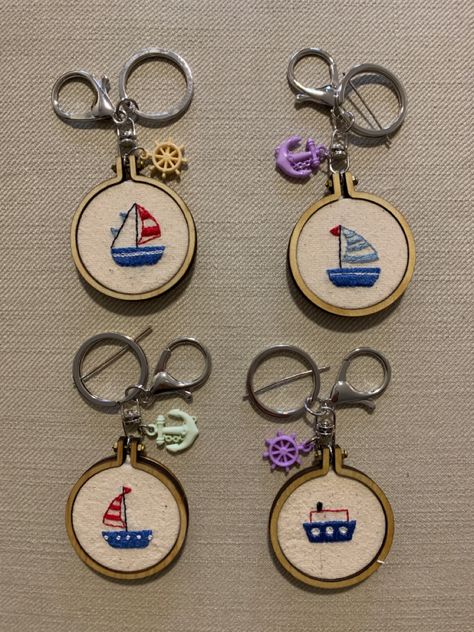 Diameter 5 cm Miniature Embroidery, Marine Theme, Embroidery Ideas, Charms, Miniatures, Embroidery, Quick Saves, Tela