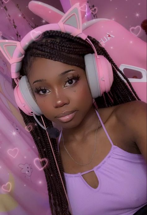 Black Egirl Makeup, Soft Egirl Makeup, Egirl Makeup Soft, Gamer Girl Makeup, Kawaii Baddie, Gamer Makeup, Cutesy Makeup, Streaming Aesthetic, Black E Girl