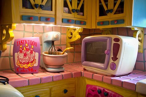 Minnie's Microwave and Mixer...old Toontown that has now been replaced by Fantasyland! Toon Town Disney World, Toontown Online, Minnie Mouse House, Images Harry Potter, Images Kawaii, Dreamcore Weirdcore, Disneyland California, Arte Inspo, Happiest Place On Earth