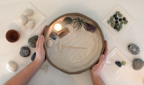 How to make a miniature indoor zen garden for your office, desk or tabletop using a candle, stones, and air plants for your home. Inspired by mindful living #Japan #DIY #peaceful #zen #indoor #plants #buddhist Desk Sand Garden, Handmade Zen Garden, How To Make A Zen Garden, Zen Garden For Desk, Tabletop Zen Garden Diy, Diy Zen Garden Mini, Mini Zen Garden Diy, Zen Garden Tabletop, Mini Zen Garden Design