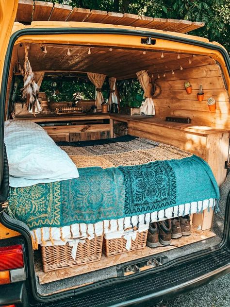 Surfer Van Life, Volkswagon Van Interior, Van Living Essentials, Aesthetic Camper Van Interior, Cozy Van Interior, Cute Van Interior, Cottage Core Van Life, Bohemian Van Life, Camping Van Aesthetic