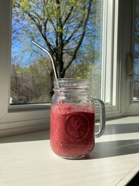 Yogurt Drink Aesthetic, Aesthetic Thumbnail, Thick Smoothie, Refreshing Juice, Red Smoothie, Fresh Smoothies, Frozen Berries, Smoothie Cup, Cup Of Water