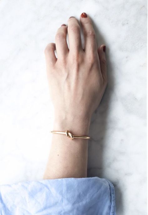 Zierlicher Ring, Gold Armband, Knot Bracelet, Minimal Jewelry, Minimal Chic, Dainty Jewelry, Gold Bangles, Minimalist Jewelry, Womens Bracelets