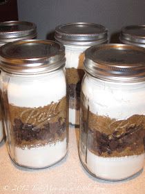 Two Men and a Little Farm: MIX IN A JAR GIFT PACKAGES Brownie Mix In A Jar, Mason Jar Mixes, Brownies In A Jar, Mix In A Jar, Cookie Bouquets, Gourmet Cookie, Mason Jar Cookies, How To Garden, Chocolate Chip Cookie Mix