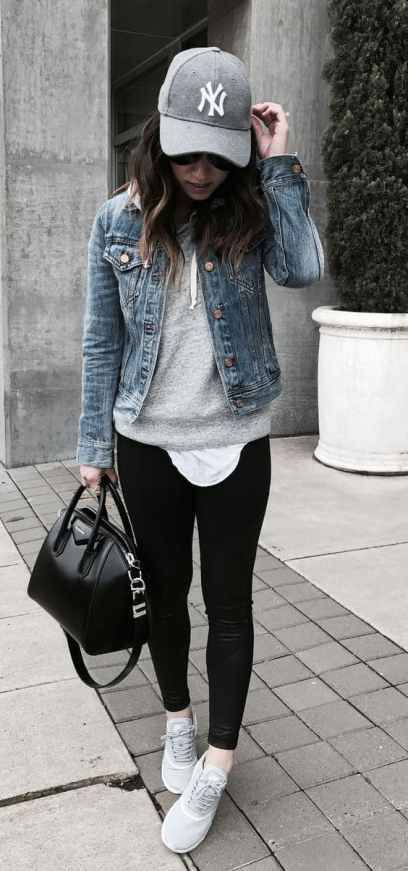 Denim Jacket Outfit Women, Black Denim Jacket Outfit, Poncho Outfit, Baseball Cap Outfit, Look Legging, Jacket Outfit Women, Casual Denim Jacket, Black Leggings Outfit, Jean Jacket Outfits