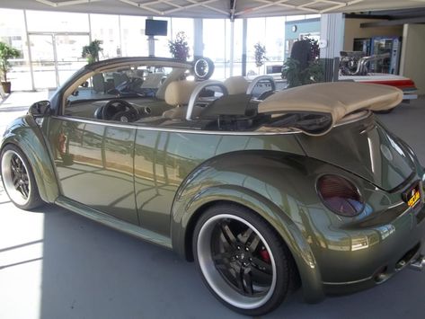 Vw Bug Convertible, Vw Beetle Convertible, Vw Ideas, Vw New Beetle, Volkswagen Beetle Convertible, Bug Car, Volkswagen New Beetle, Beetle Car, Beetle Convertible