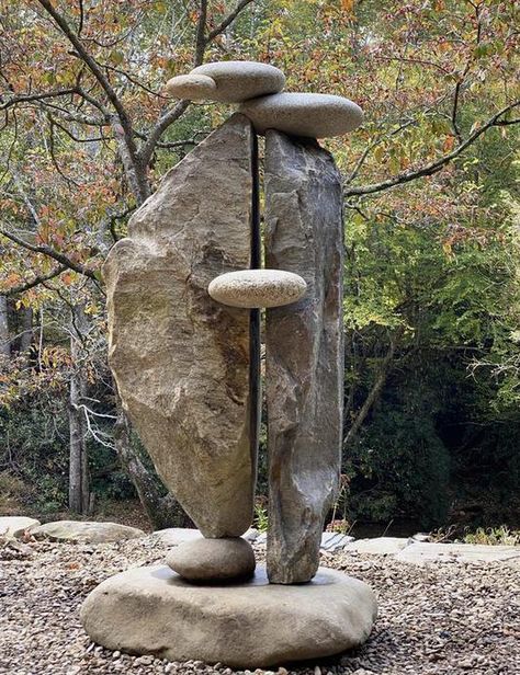 Stone Sculpture Yoga Garden, Stone Cairns, Garden Rock Art, Rock Sculpture, Art Pierre, Deco Nature, Steel Sculpture, Wooden Projects, Stone Crafts