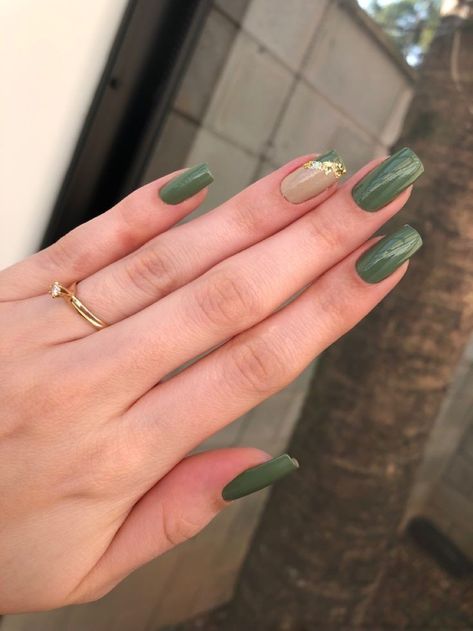 Green Nail Inspiration, White Nails Simple, Simple Nails Cute, Nails Acrylic French Tip, French Tip Nails White, Nails Acrylic French, Acrylic French Tip Nails, Acrylic French Tip, Olive Green Nails