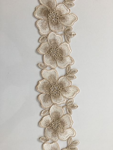 Scallop Embroidery Border, Flower Lace Border, Crest Embroidery, Fondant Flower Tutorial, Saree Tassels Designs, Cross Stitch Fruit, Embroidery Leaf, Crochet Cord, Embroidery On Kurtis