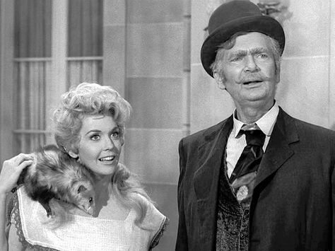 Season Two "Eye of the Beholder". A little known piece of trivia; Two different actresses portrayed Janet Tyler in this episode. Donna Douglas played the role WITHOUT bandages, and Maxine Stuart Played Janet with the facial bandages. Donna DOuglas was, of course, best known for her role as Ellie May Clampett in "The Beverly Hillbillies". 1932-2015 Donna Douglas, Buddy Ebsen, Beverly Hillbillies, The Beverly Hillbillies, Elizabeth Montgomery, Tv Actors, Photo Archive, Beauty Queens, Classic Hollywood