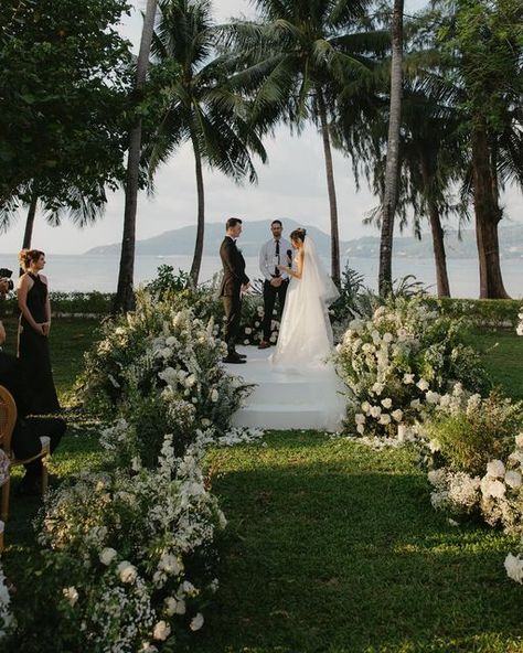 IAMFLOWER on Instagram: "Rich and spirituel! The moment of absolutely happiness and love #TEAMIAMFLOWER @iamflower.co @theweddingblissthailand @vlasta.weddings" St Lucia Wedding, Round Stage, Phuket Wedding, Lake Como Wedding, Bali Wedding, Wedding Team, Outdoor Wedding Ceremony, Wedding Ceremony Decorations, Instagram Photo Inspiration