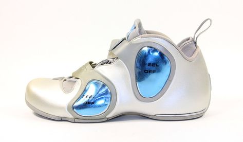 Not my picture. Credit to the Y2K Aesthetic Institute. Futuristic Shoes, Y2k Design, Frutiger Aero, Futuristic Fashion, Estilo Punk, Latest Sneakers, Retro Futurism, Y2k Aesthetic, Y2k Fashion