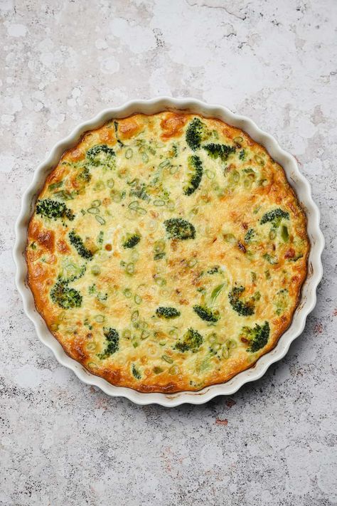 Brocoli And Cheese, Cooking Fresh Broccoli, Broccoli Cheese Quiche, Crustless Broccoli Quiche, Broccoli Quiche Recipes, Quiche Recipes Crustless, Broccoli Cheddar Quiche, Cheddar Quiche, Broccoli Quiche