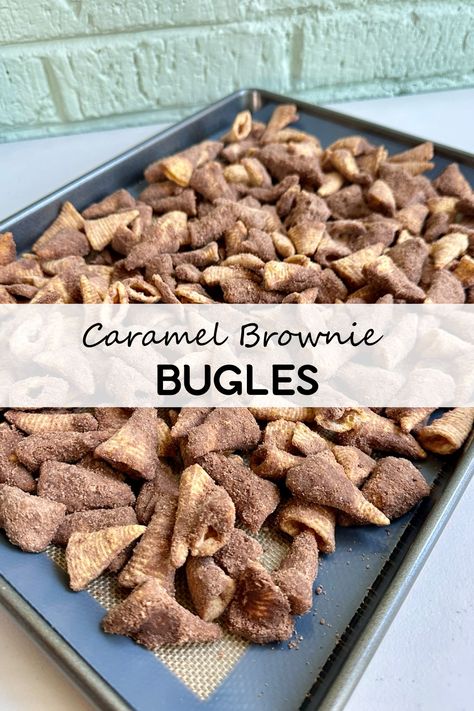 Is there anything better than the combination of chocolate and caramel? These caramel brownie bugles bring the two together for a sweet, salty, crunchy, and completely addicting treat! Crunchy, salty bugles get coated in melted caramel filled Rolos, then tossed in brownie mix for the ultimate snack! So good, you’ll want to eat the whole batch yourself! Chex Mix Recipes With Bugles, Bugles Recipes, Melted Caramel, Muddy Buddy, Raw Brownies, Thanksgiving Snacks, Fruit Appetizers, How To Melt Caramel, Chocolate And Caramel