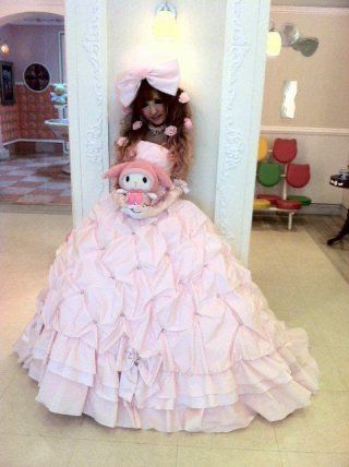 Gyaru Wedding, Hime Gal, Hello Kitty Wedding, Japanese Gyaru, Dog Wedding Dress, Gyaru Style, Creepy Vintage, Feminine Urge, Hime Gyaru