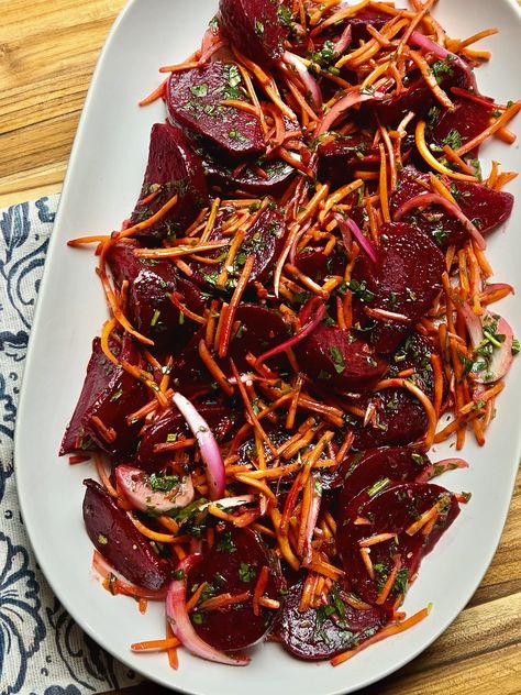 Vegan Cookout Recipes, Vegan Beet Recipes, Mustard Carrots, Red Beets Recipe, Vegan Grilling Recipes, Grilled Beets, Roasted Beets Recipe, Beet Salad Recipe, Beet Burger