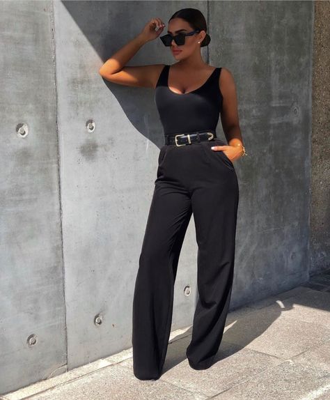 @courtneyxmi⠀⠀⠀⠀⠀⠀⠀⠀⠀ +⠀⠀⠀⠀⠀⠀⠀⠀⠀ Follow fashionqatss__ for more designer fashion inspiration⠀⠀⠀⠀⠀⠀⠀⠀⠀ +⠀⠀⠀⠀⠀⠀⠀⠀⠀ #designerlife… Relation Ship, Work Outfit Ideas, Outing Outfit, Monochromatic Fashion, Wardrobe Tips, Outfits Chic, Nice Style, Outfit Trends, All Black Outfit