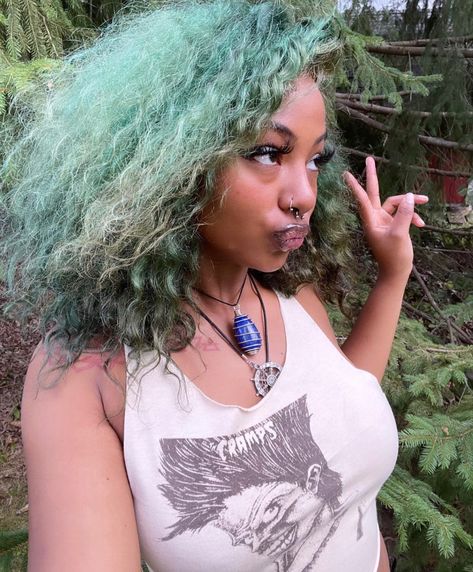 Turquoise Outfit Aesthetic, Teal Natural Hair Black Women, Teal Curly Hair, Blue Green Hair Black Women, Blue And Green Natural Hair, Blue Green Curly Hair, Turquoise Hair Aesthetic, Adore Hair Dye, Blonde Afro