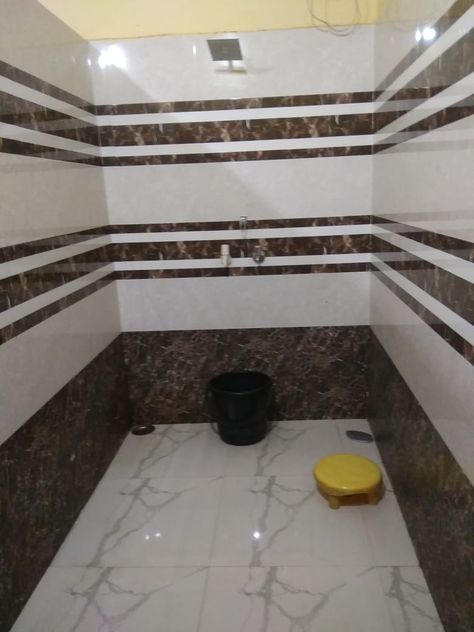 Tails For Bathroom Wall, Wash Room Tiles Design, Bathroom Tails Wall Design, Tails Flooring Design Bathroom, Bathroom Tails Designs, Tails Flooring Design, Pooja Room Tiles Design, Bathroom Tile Designs Modern, Toilet Tiles Design