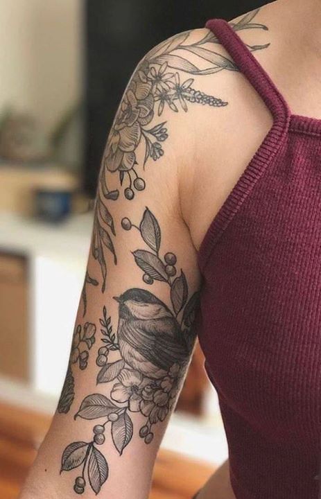 Photo | Tattoos: | emo-boyz-r- soo-fkin-hott | Flickr Shoulder Tats, Vogel Tattoo, Tattoo Diy, Upper Arm Tattoos, Tattoos Geometric, Geniale Tattoos, Arm Sleeve Tattoos, Bird Tattoo, Diy Tattoo