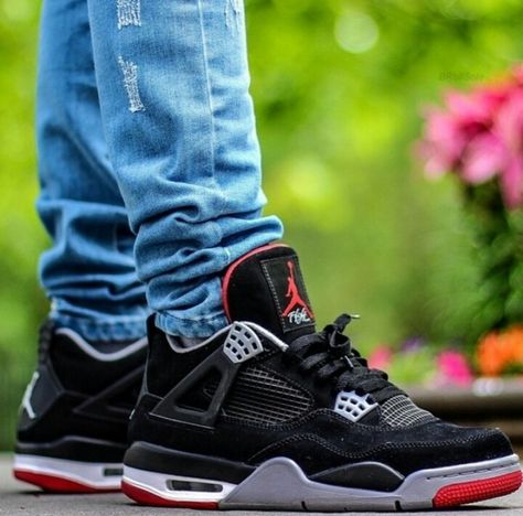 Air Jordan 4 "Black Cement" Air Jordan 4 Retro Black, Zapatillas Nike Basketball, Air Jordan 4 Bred, Jordan 4 Retro Bred, Jordan 4 Bred, Jordan 4 Black, Nike Air Jordan 4 Retro, Sneaker Outfits, Nike Air Jordan 4