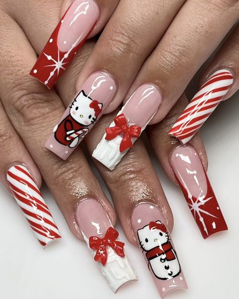 ig: julolaesnails Betty Boop Christmas Nails, Hello Kitty Christmas Nails, Christmas Nail Designs Acrylic, Hello Kitty Candy, Paznokcie Hello Kitty, Snowman Nails, Business Nails, Candy Cane Nails, Purple Acrylic Nails