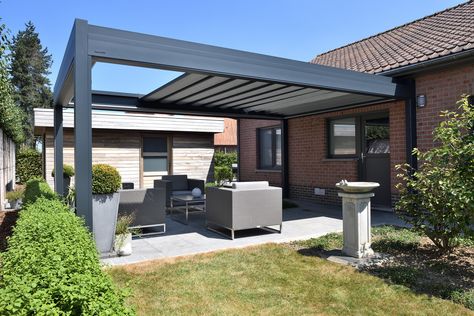 B300 Lean-To Aluminium Pergola.  Electric roller screens controlled from your remote handset enhance the all-year-round beauty of living outdoors. Electric Pergola, Pergola Retractable, Outdoor Patio Ideas Backyards, Patio Diy, Patio Pergola, Terrasse Design, Pergola Design, Aluminum Pergola, Pergola Attached To House