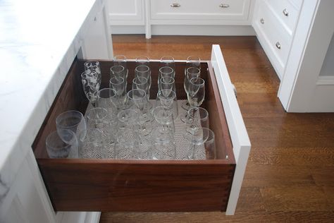 Stay at Home-ista: Love the idea of drawers instead of cabinets.  She didn't have a lot of upper cabinets so had drawers made for plates, etc. Wine Glass Storage Ideas, Glass Storage Ideas, Wine Glass Storage, Missing Something, Kitchen Redesign, Inside Cabinets, Kitchen Cabinet Storage, Upper Cabinets, Glass Storage