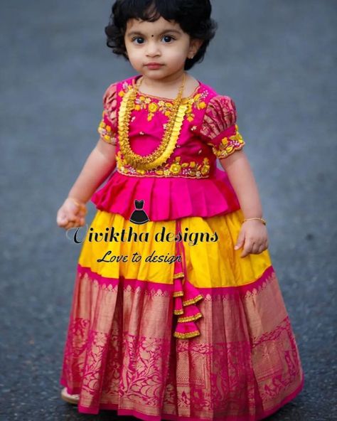 Lehanga Models, Pattu Frocks, Langa Jacket, Lehanga For Kids, Pattu Pavadai Designs, Baby Lehenga, Pattu Langa, Cotton Frocks For Kids, Magam Work