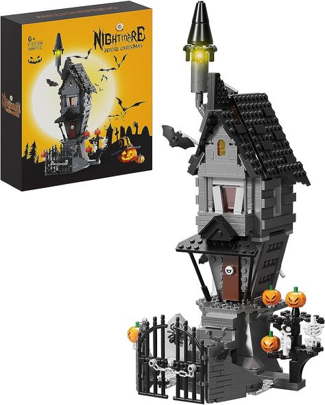 Halloween Lego Sets, Halloween Lego, Lego Halloween, Casa Halloween, Nightmare Before Christmas Halloween, Cheap Halloween, Lego Creative, Holiday Toys, Halloween Haunted Houses