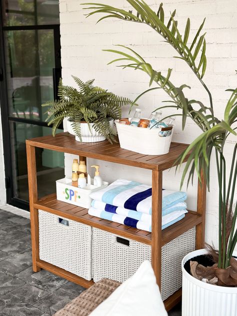 This & That - Hi Sugarplum! Pool Area Decorating Ideas, Deck Organization, Pool Deck Decorating Ideas, Pool Organization, Pool Deck Decorations, Pool Storage, Hi Sugarplum, Pool Life, Patio Storage