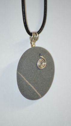 Rock Jewelry on Pinterest | Beach Stones, Rocks and Beach Rocks Custom Silver Jewelry, Beach Stones Jewelry, Pebble Jewelry, زجاج ملون, Bijoux Fil Aluminium, Diy Jewelry Unique, Diy Jewelry Inspiration, Rock Jewelry, Beach Stones