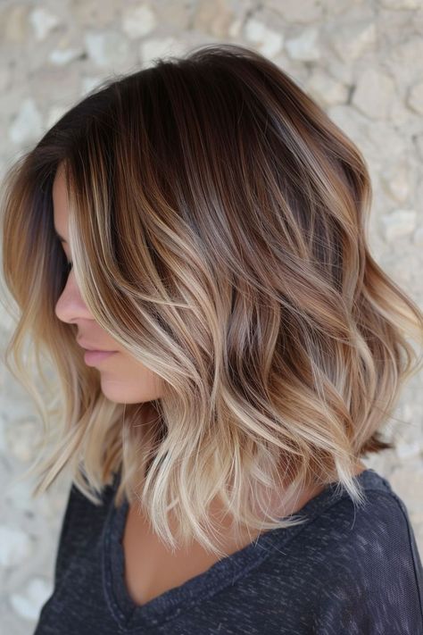 #shorthaircut #hairinspo #hairgoals #pixiecut #bobhaircut #shorthairstyles #hairtrends #hairtransformation #hairstyleideas #haircutideas #shorthairdontcare #chicshorthair #lowmaintenancehair #easyhairstyles Shoulder Length Blonde Wavy Hair, Bob Haircut Blonde Balayage, Fall Hair Shoulder Length, Short Haircut Ideas For Thick Hair, Shoulder Length Bob Hairstyles, Brown To Blonde Ombre Hair, Bob Hair Color, Short Ombre Hair, Chic Short Hair