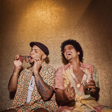 #BrunoMars #AndersonPaak Anderson Paak, Wes Anderson Movies, Wes Anderson Films, Twin Outfits, Vintage Black Glamour, Artist Album, James Brown, Cool Lyrics, Album Cover Art