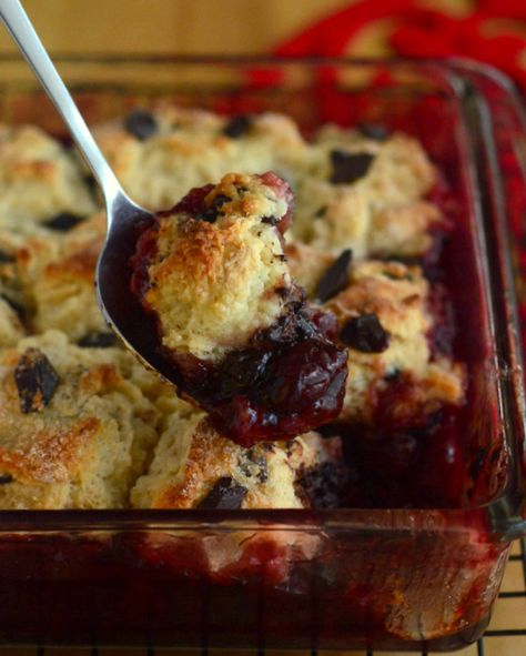 Chocolate Chip Cherry Cobbler | Baking Bites Chocolate Cobbler Recipe, Crockpot Chocolate, Cherry Cobbler Recipe, Hot Desserts, Chocolate Cobbler, Cobbler Topping, Fruit Cakes, Fruit Cobbler, Cherry Chocolate