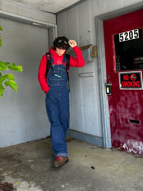 Guys In Overalls, Male Overalls Outfit, Men’s Overalls Outfit, 2000 Mens Fashion, Men Overalls Outfits, Mens Overalls Outfits, Overalls Outfit Men, Overalls Men Fashion, Guy Clothing