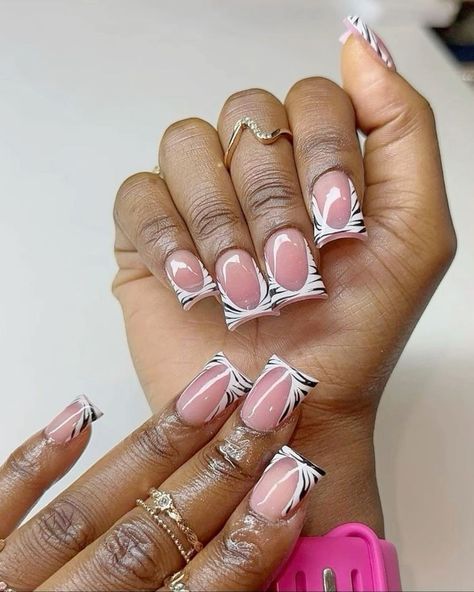 Acne Fashion, Tapered Square Nails, Duck Nails, Colored Acrylic Nails, Acrylic Nails Designs, French Acrylic Nails, Short Square Acrylic Nails, Acrylic Nails Coffin Pink, Animal Print Nails