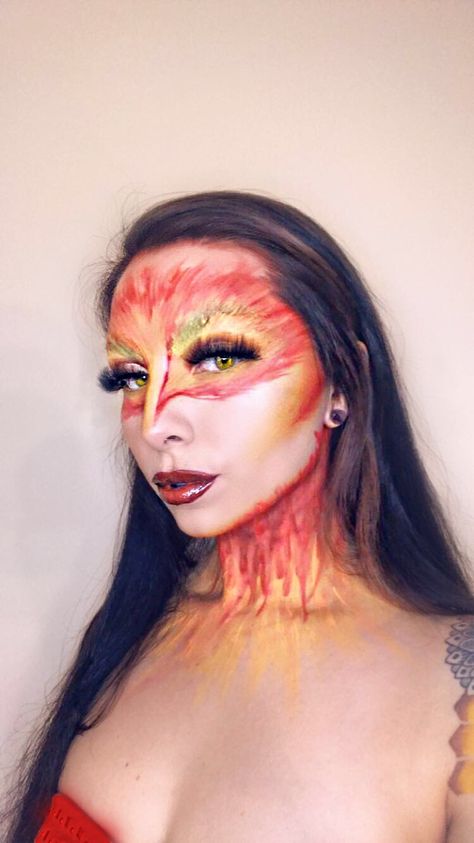 Phoenix makeup by ashtrology333 on Instagram Phoenix Makeup Firebird, Phoenix Inspired Makeup, Phoenix Makeup Look, Phoenix Halloween Costume, Phoenix Face Paint, Diy Phoenix Costume, Firebird Makeup, Pheonix Cosplay, Phoenix Costume Diy